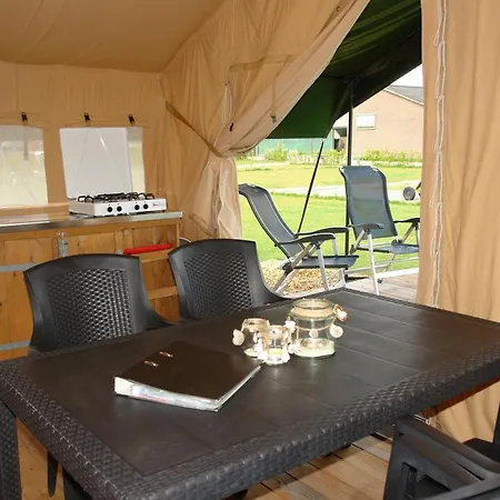 Luxury tent Boerderijcamping Het Oever *